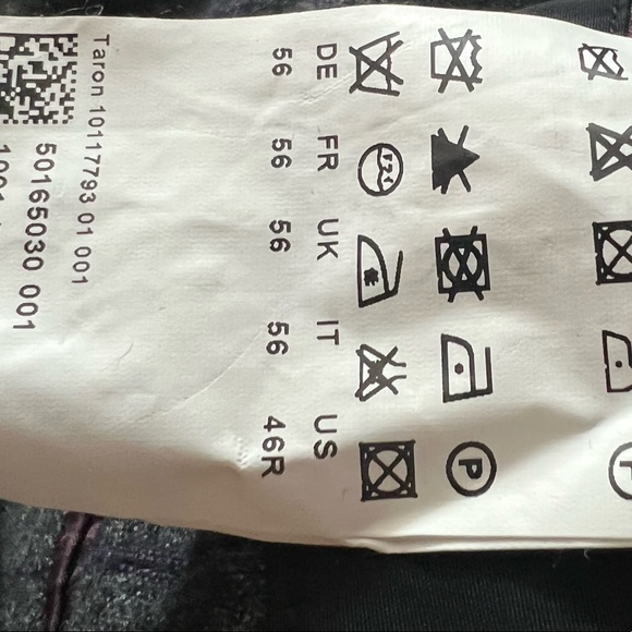 Hugo Boss men’s black overcoat\raincoat - Picture 5 of 5